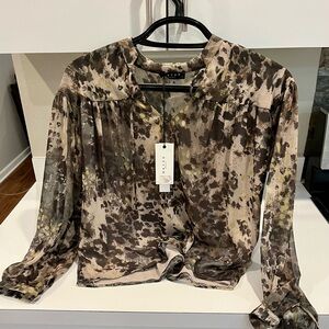 Maven West blouse camo look
NEW WITH TAGS